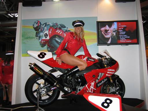 11_25-1.jpg - Very nice, er, bike. A ducati.