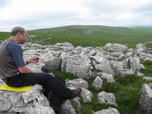 12_51-2.jpg - Lunch stop near Parsons Pulpit, cool with good views. Excellent for walking