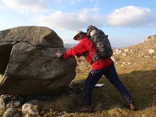 15_46-1.jpg - Boulder near Upper Winskill