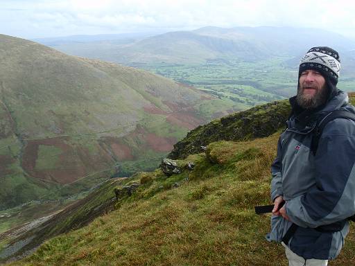 13_34-1.jpg - On Lonscale Fell with views down to Glenderaterra Beck