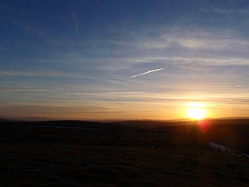 15_26-1.jpg - Sun setting over Stainforth