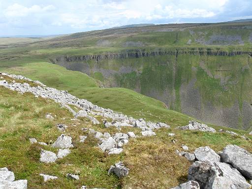 13_27-1.JPG - Cliffs around High Cup Nick