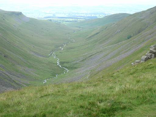 13_49-1.JPG - Looking down High Cup Nick