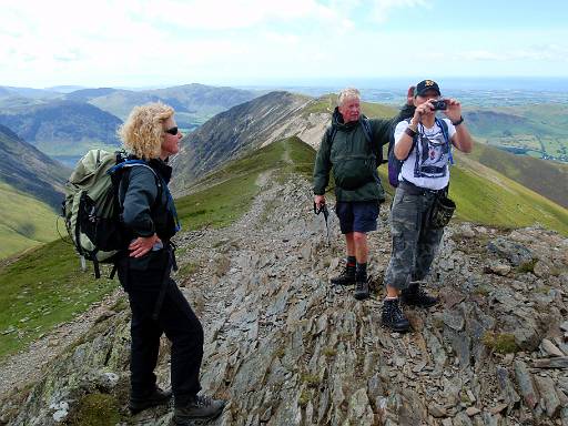 13_44-1.jpg - Chrissy, Mick and Lindsay on Hopegill Head