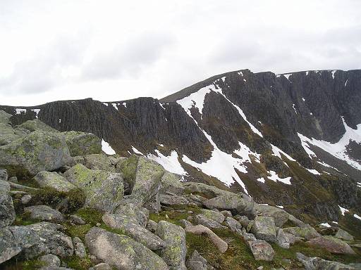 P1010158.JPG - The route up to Lochnagar