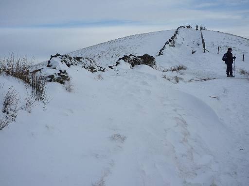 11_11-2.jpg - Climbing through snow drifts