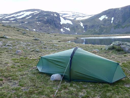 17_27-1.jpg - My tent and Lock Etchachan looking towards Ben Macdui