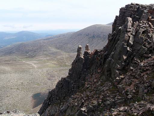 09_31-1.jpg - Looking to Cairn Gorm