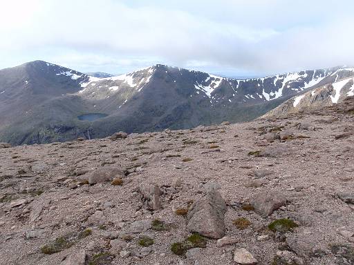 08_10-1.jpg - Lochan Uaine and the Angels Peak with Braeriach