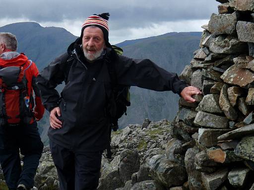 14_45-2.jpg - Brian and new Wainwright - Lingmell.