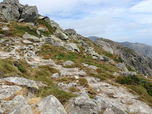 11_16-1.jpg - Last arete section. Refuge d'Usciolu in the distance.