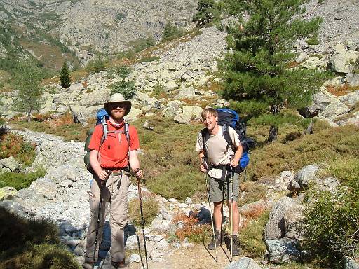 08_44-2.JPG - Richard and Dirk pause for breath on the long climb.