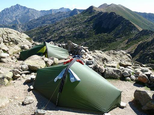 13_23-1.jpg - Tents pitched and clothes drying.