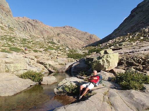 07_02-1.jpg - Wonderful pools before the long climb to Refuge a i Mori