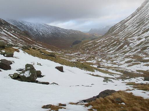 10_53-2.jpg - Bright sky over Place Fell