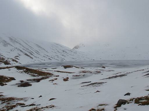 11_28-1.jpg - Seat Sandal in the snow. Grisedale Tarn is ice.