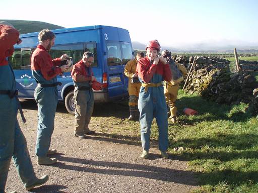 10_00-1Paul.JPG - Kitting up near Castleton