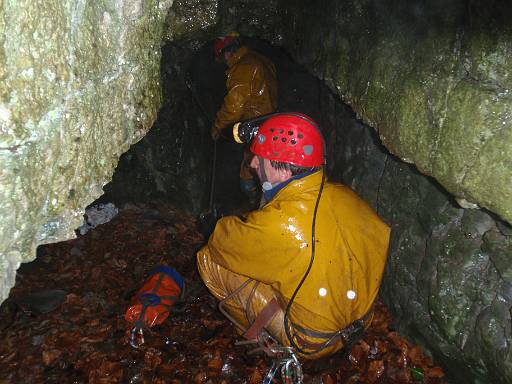 13_51-1.jpg - Beth and Jez rigging Merlins Mine