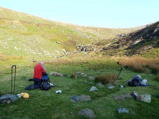 17_04-1.JPG - The camp spot - in the shade