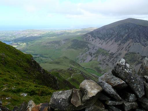 09_20-1.JPG - View West from Y Garn at the start of the Nantlle Ridge