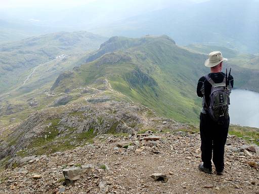 09_25-1.jpg - Phil looking back to Pen Y Pass