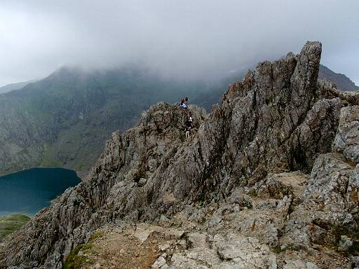 10_41-1.jpg - Cloud on Snowdon as start towards the Pinnacles