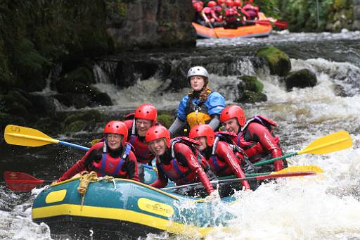 12_23-09.JPG - Lynn and Chris at the front. Richard and Trish centre. Clive at the rear.